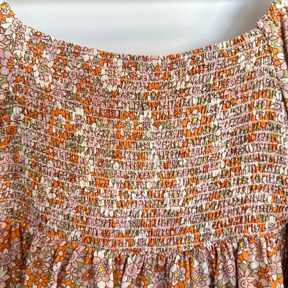 DAISY & DELILAH Calder Tie Front Cropped Top - Picture 10 of 15